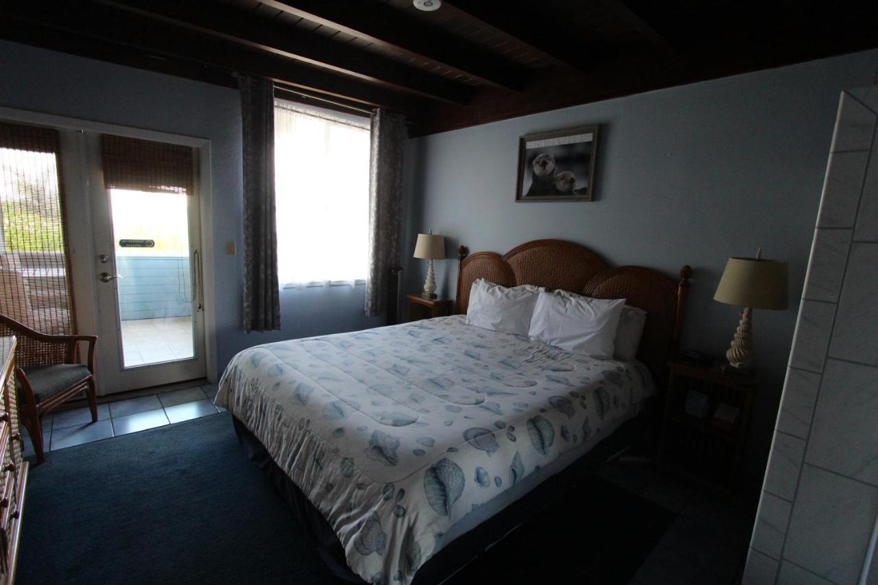 Edgewater Beach Inn & Suites Santa Cruz Exterior photo
