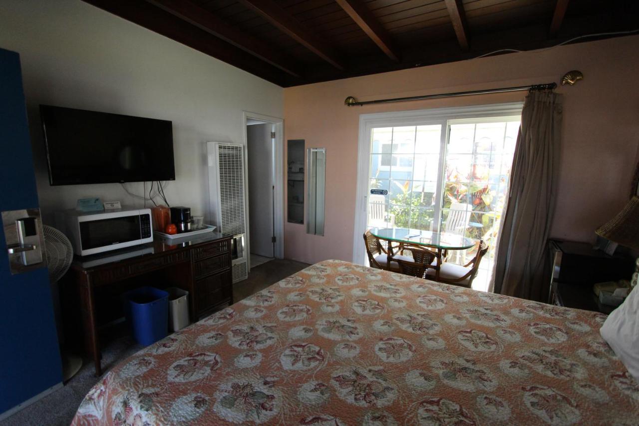 Edgewater Beach Inn & Suites Santa Cruz Exterior photo